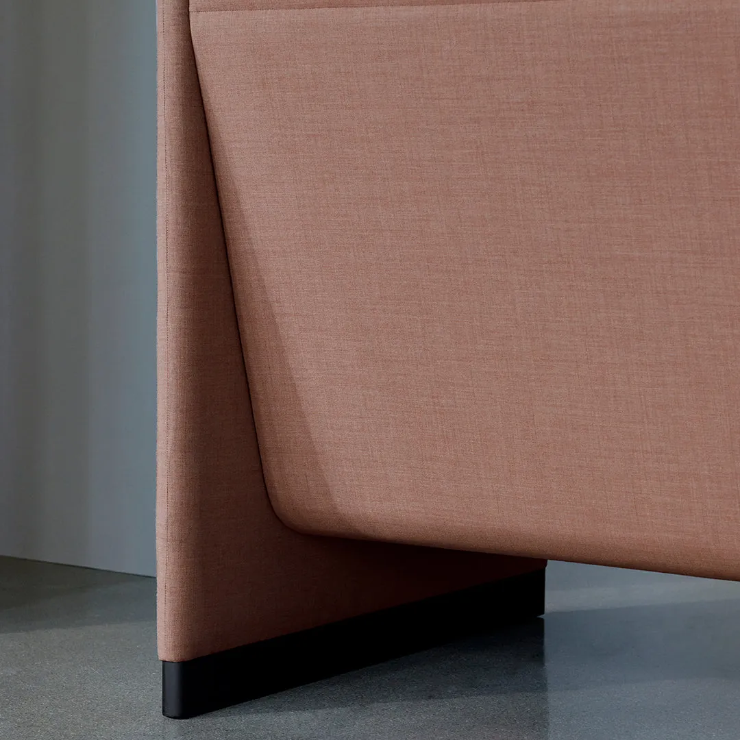 Case Lounge Chair - High Back