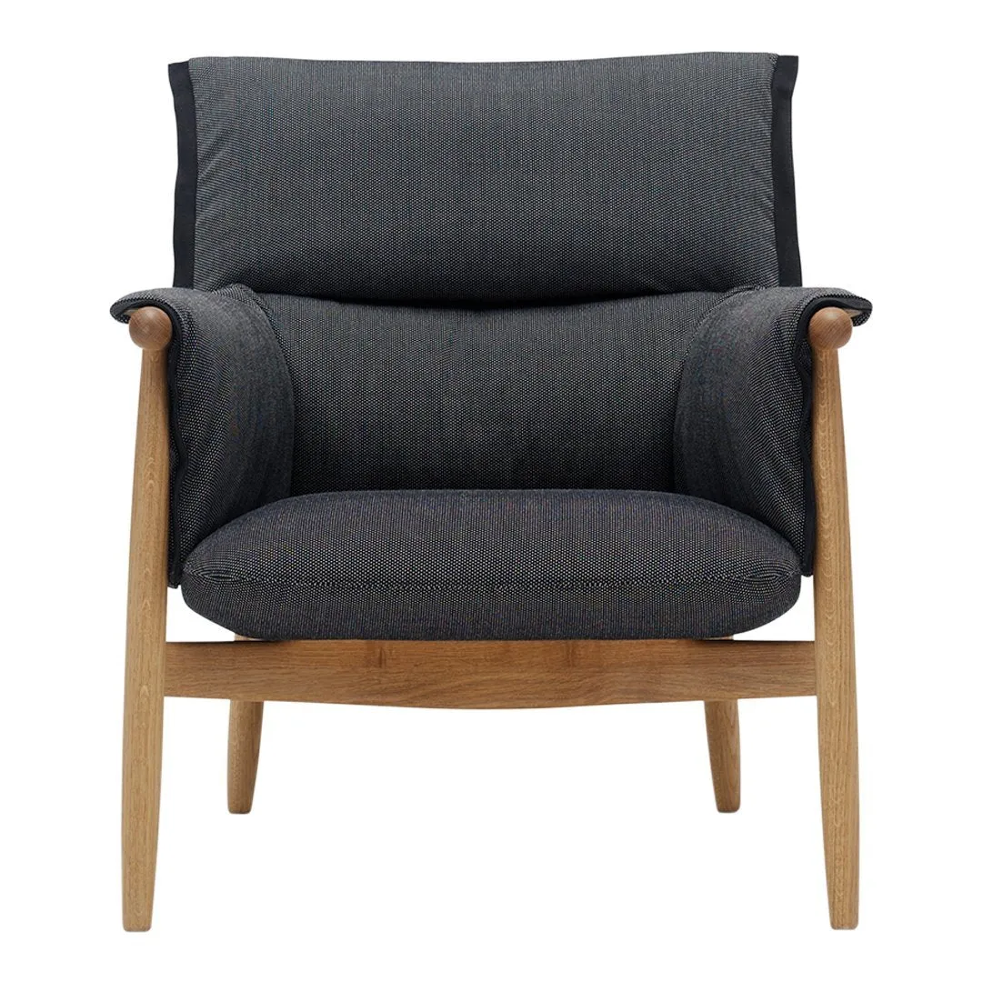 E015 Embrace Lounge Chair