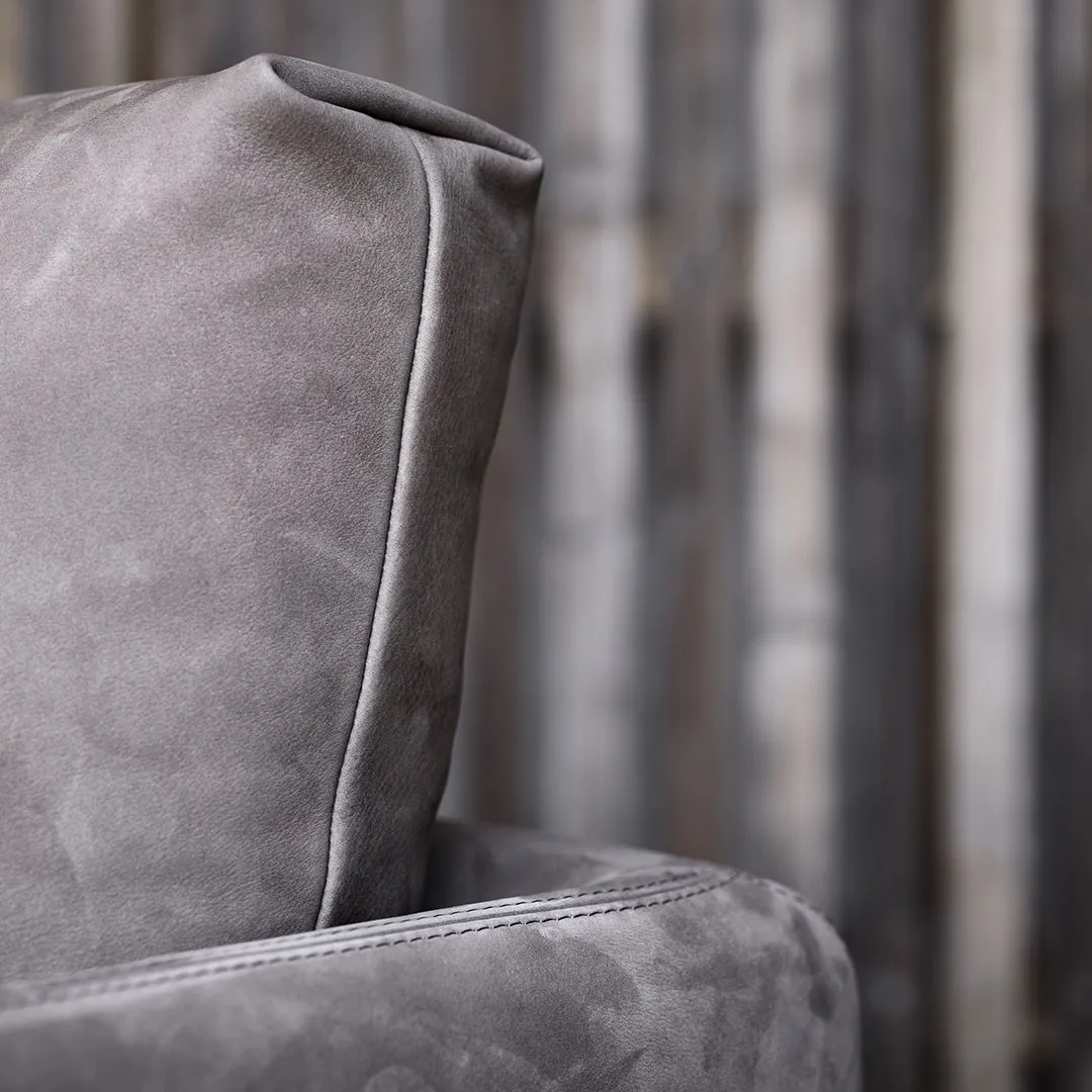 Emo Lounge Chair