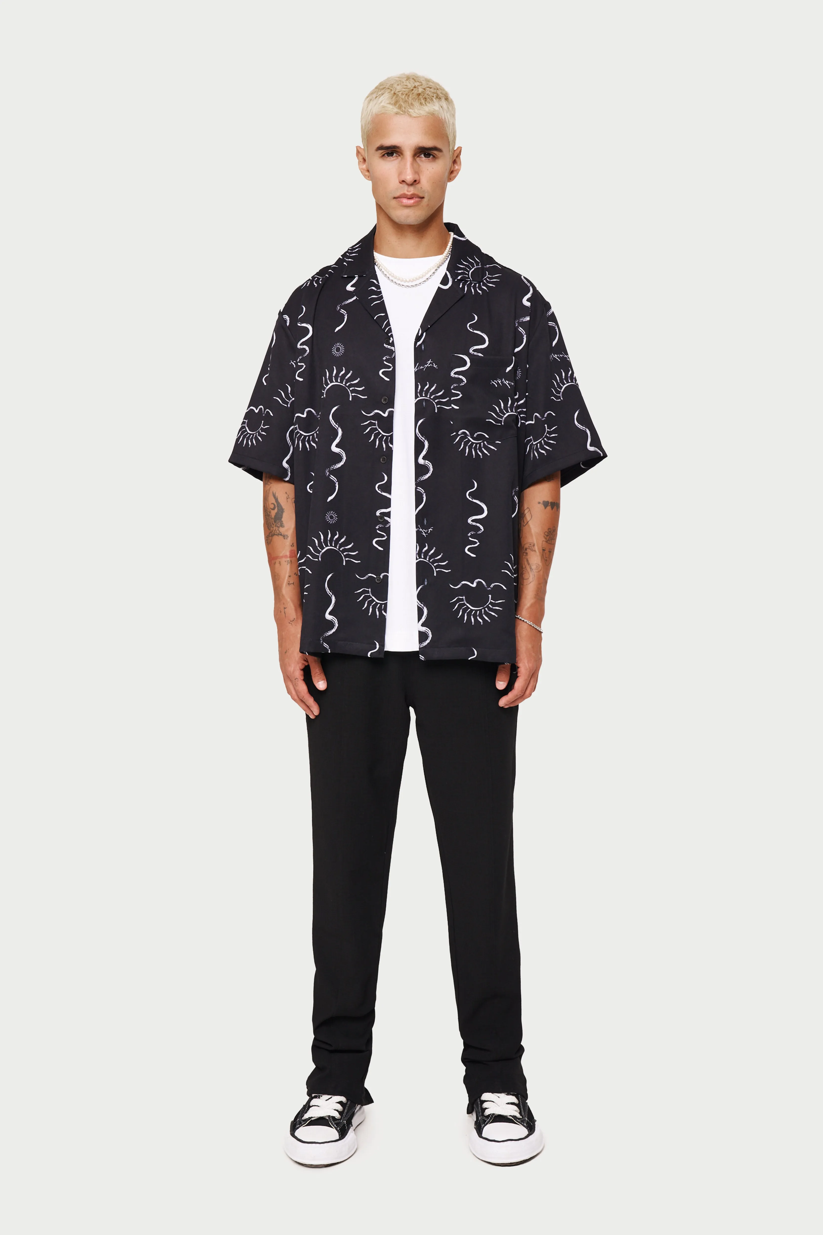 HAND-DRAWN ABSTRACT RESORT SHIRT - BLACK