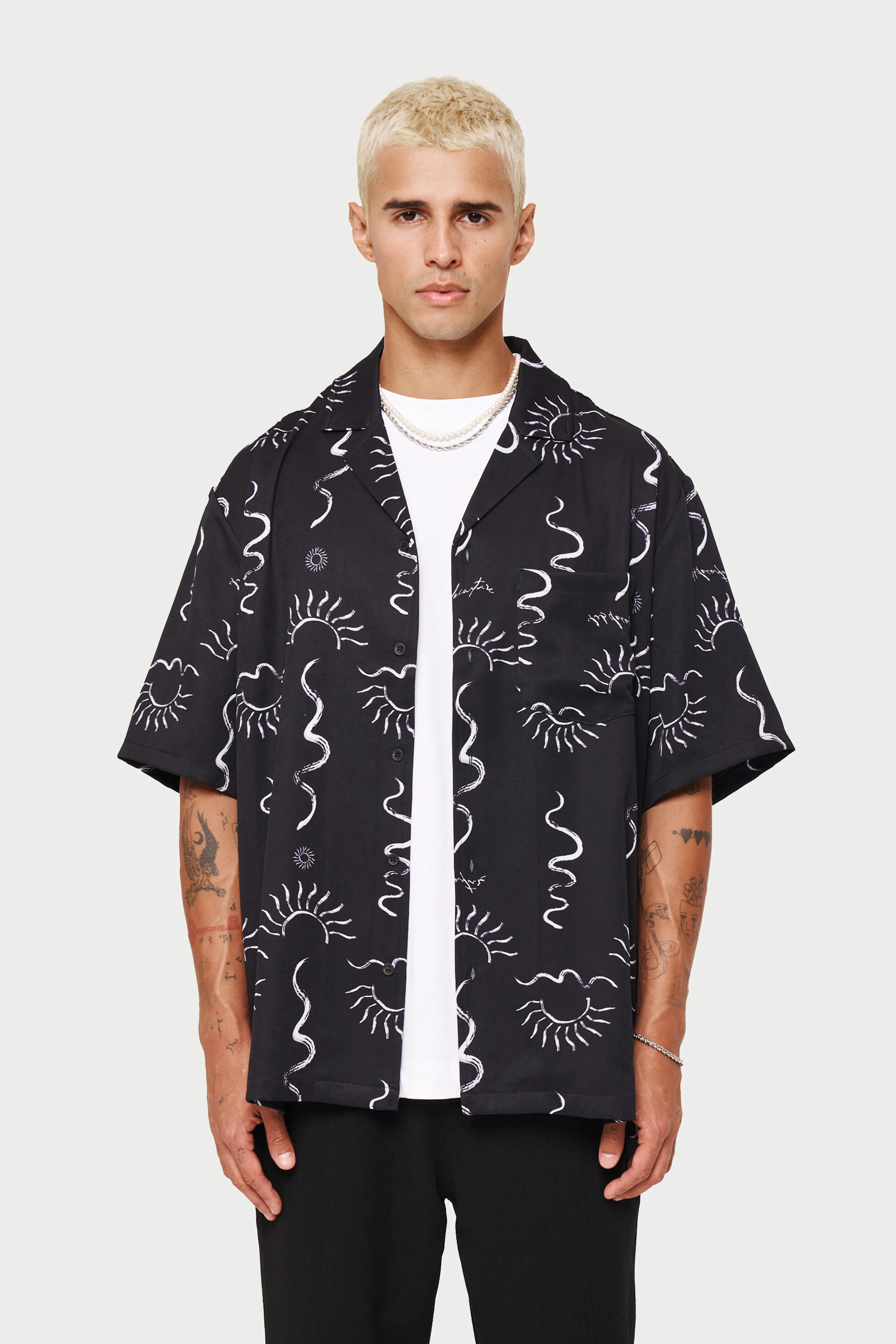 HAND-DRAWN ABSTRACT RESORT SHIRT - BLACK