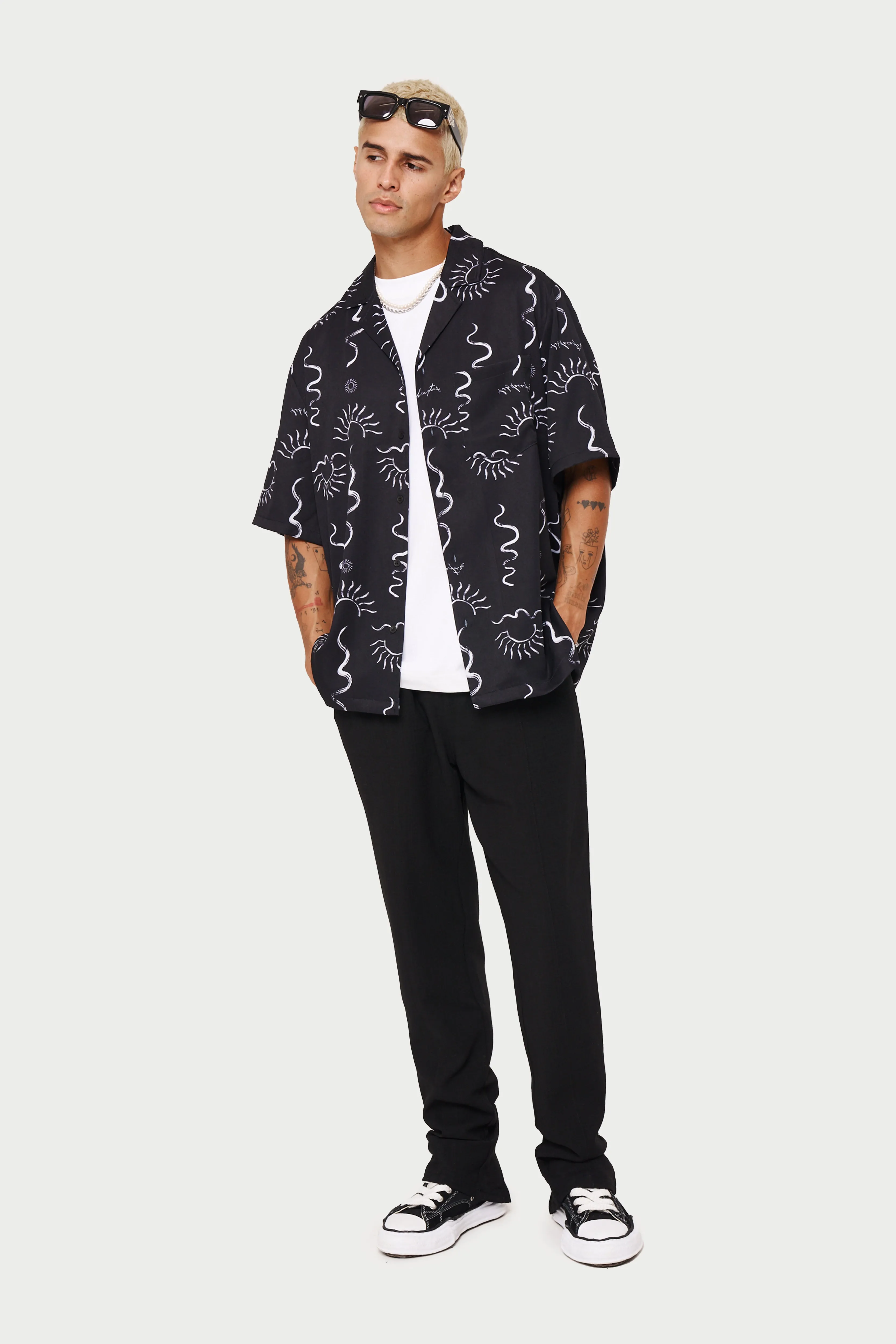 HAND-DRAWN ABSTRACT RESORT SHIRT - BLACK