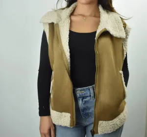 "it Girl" Shearling Vest In Beige