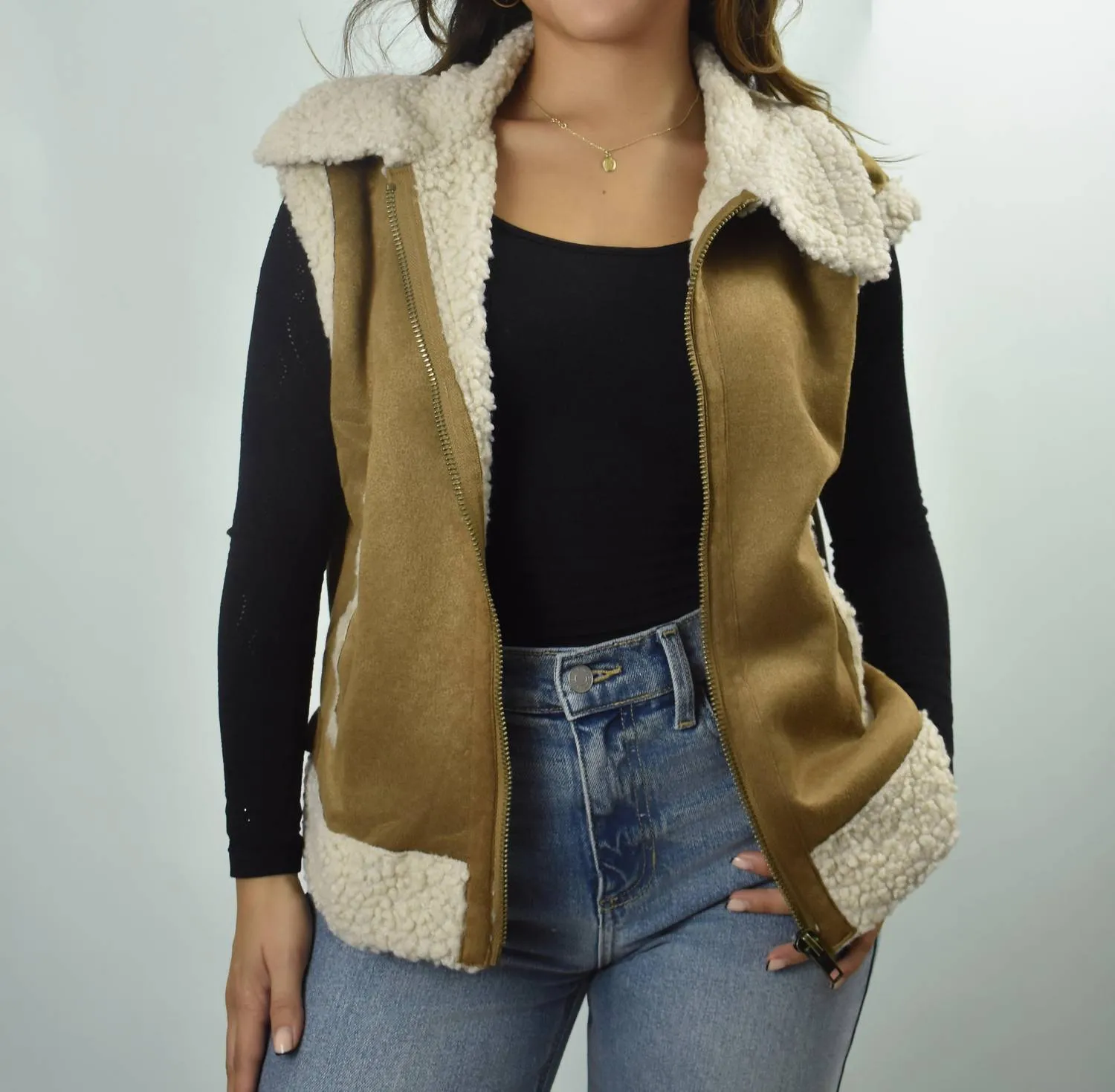"it Girl" Shearling Vest In Beige