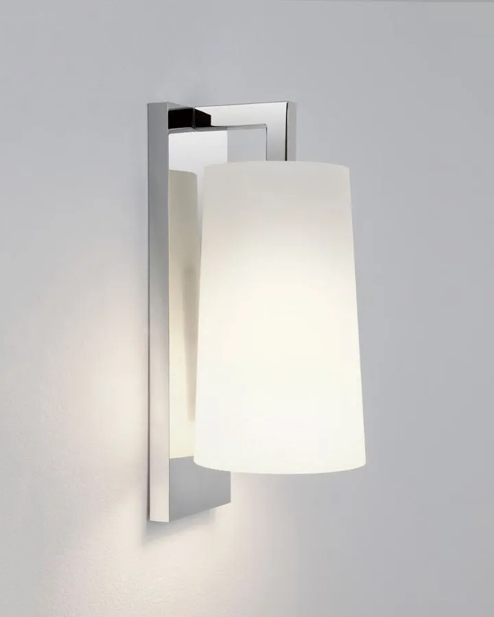 Transitional Slim Wall Light | Assorted Finishes