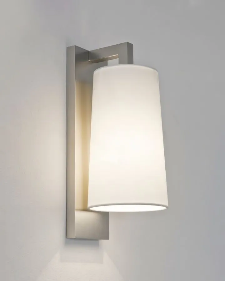 Transitional Slim Wall Light | Assorted Finishes