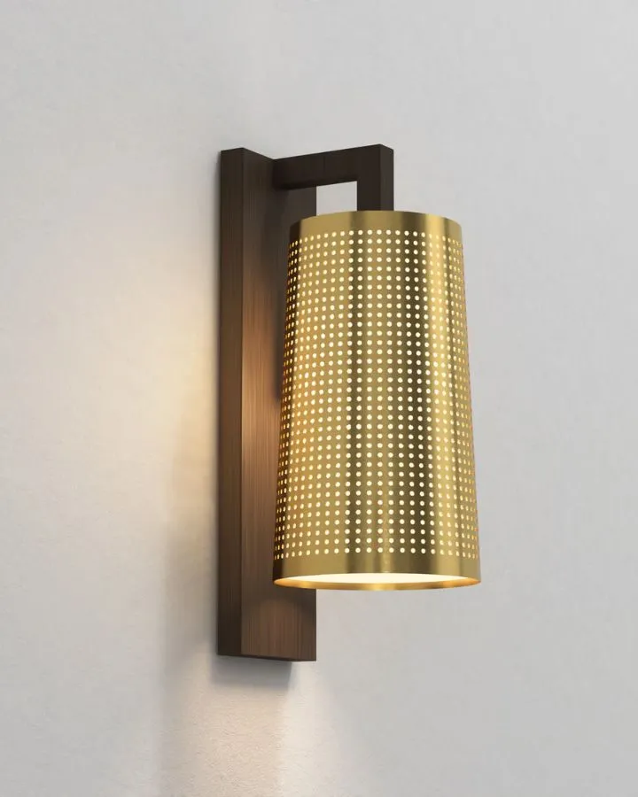 Transitional Slim Wall Light | Assorted Finishes